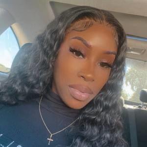 Meet your Posher, Demi